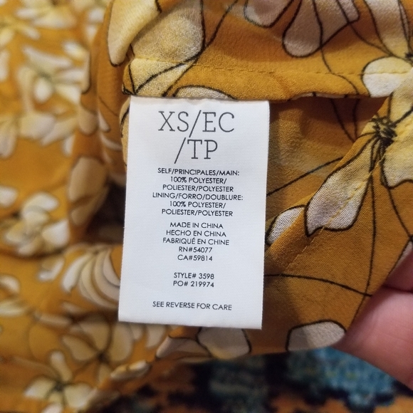 💘 Cabi Throve Floral Print Blouse Style 3598 - Picture 3 of 6